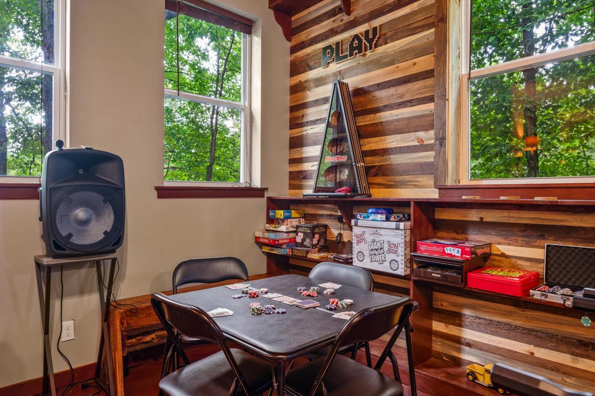 Beautiful Chalet With Fireplace And Large Game Room Gatlinburg Exterior photo