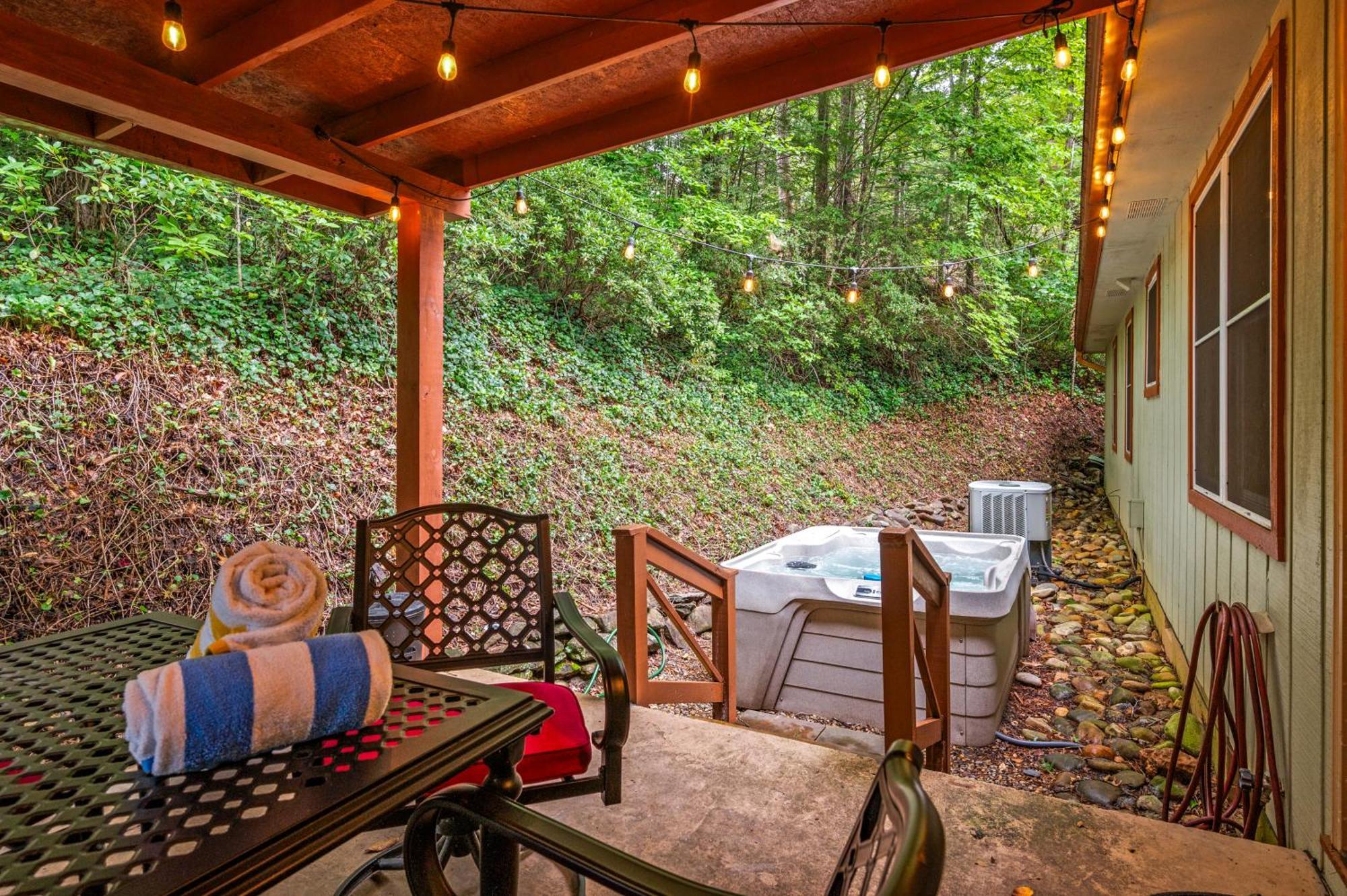Beautiful Chalet With Fireplace And Large Game Room Gatlinburg Exterior photo