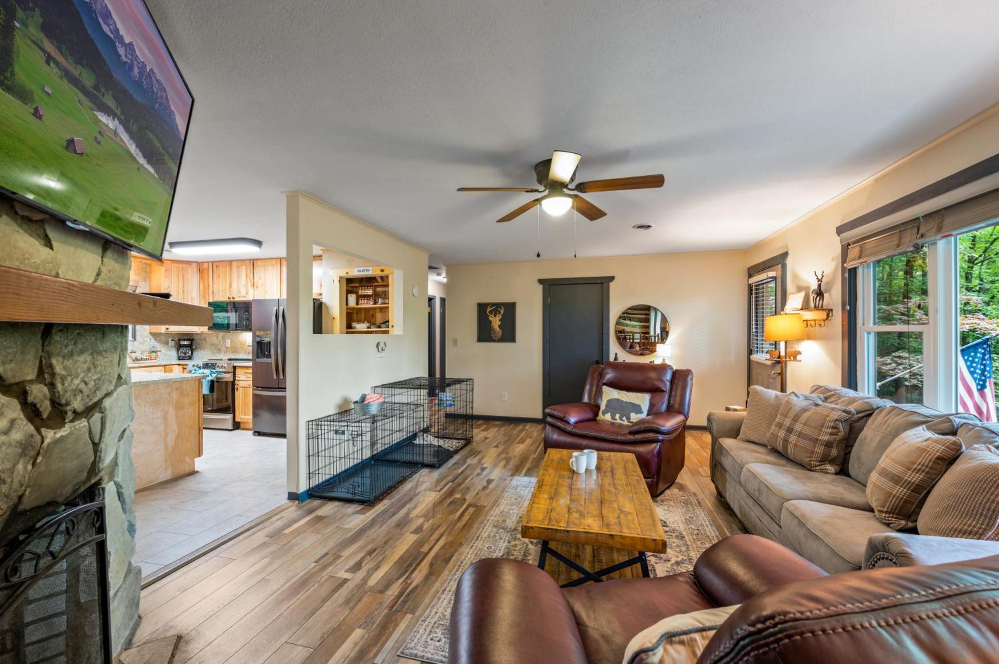 Beautiful Chalet With Fireplace And Large Game Room Gatlinburg Exterior photo