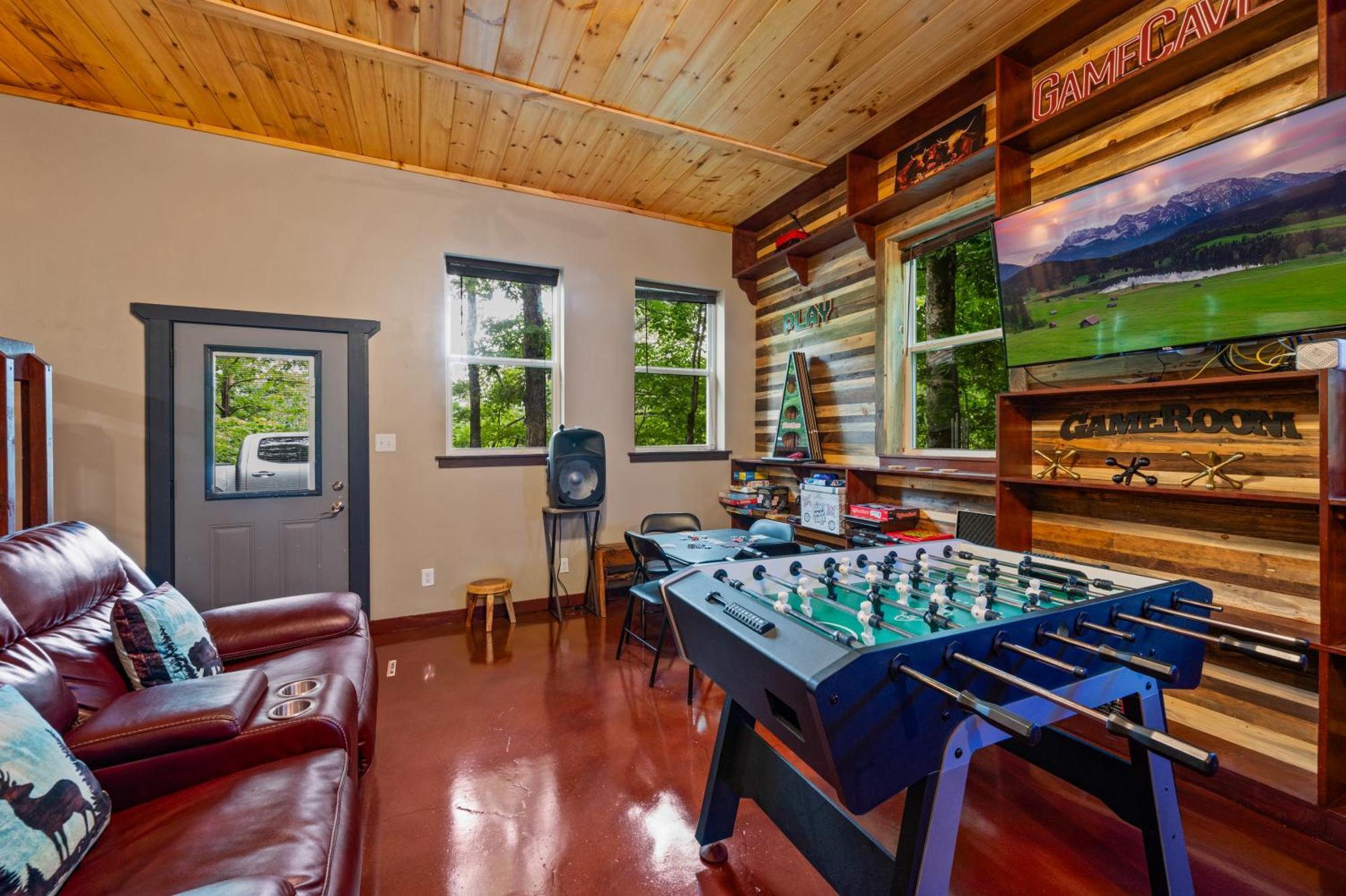 Beautiful Chalet With Fireplace And Large Game Room Gatlinburg Exterior photo