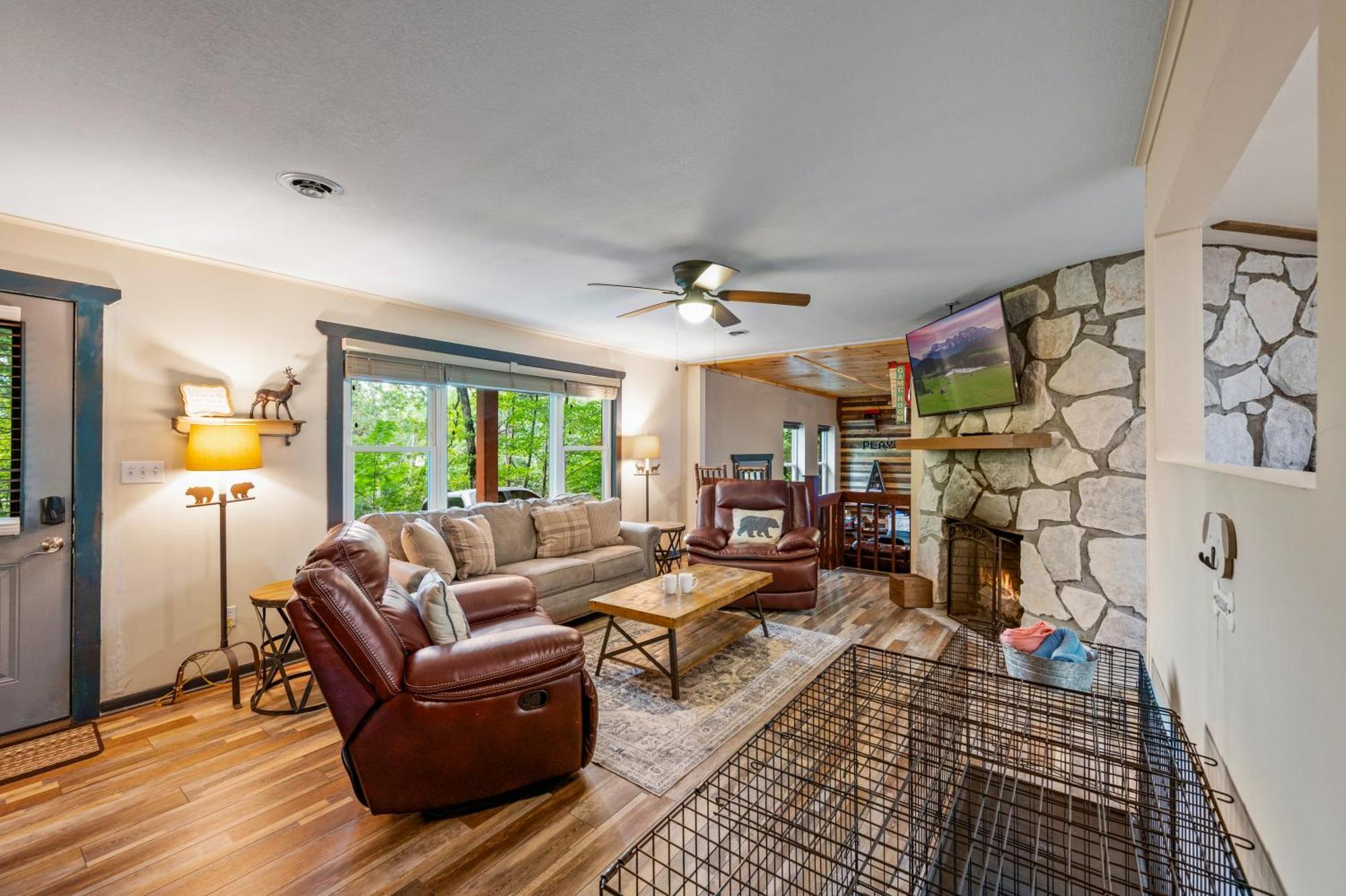 Beautiful Chalet With Fireplace And Large Game Room Gatlinburg Exterior photo