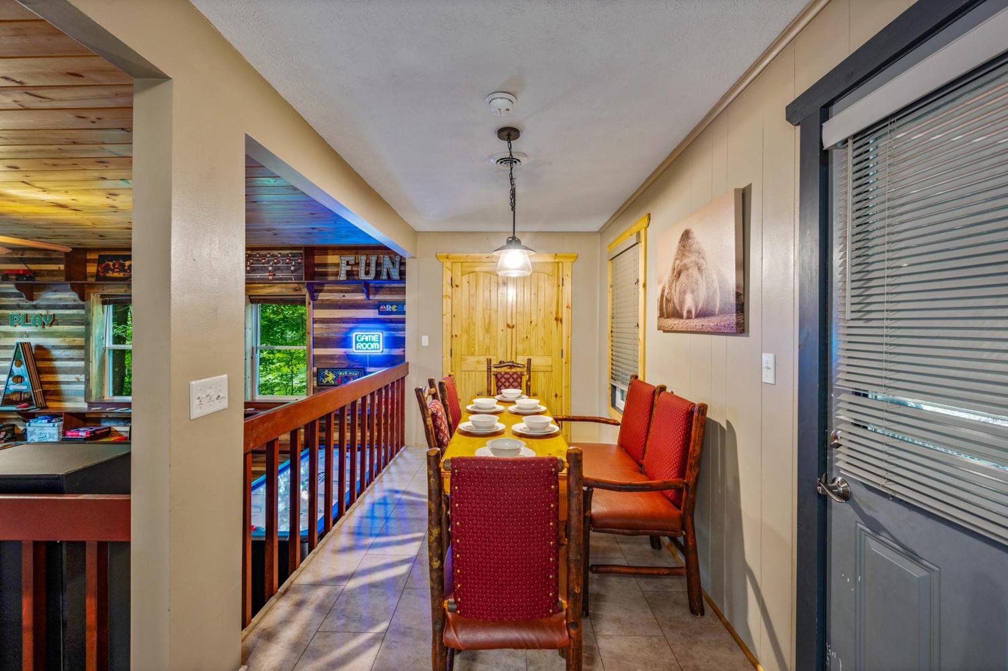 Beautiful Chalet With Fireplace And Large Game Room Gatlinburg Exterior photo